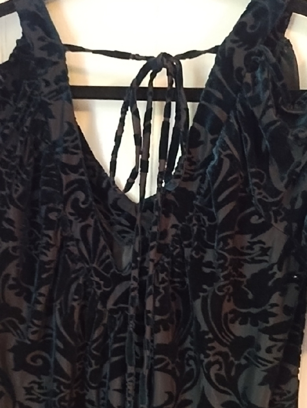 Women's Black Velvet Burnout Short Sleeve Top with Back Tie Detail Small, EUC. - Picture 7 of 12